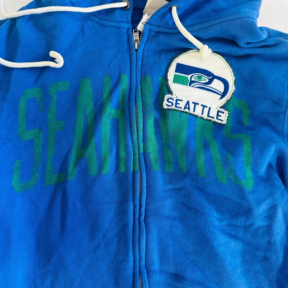🏈 Seattle Seahawks Full-Zip Hoodie | NFL Fan Gear 🏈